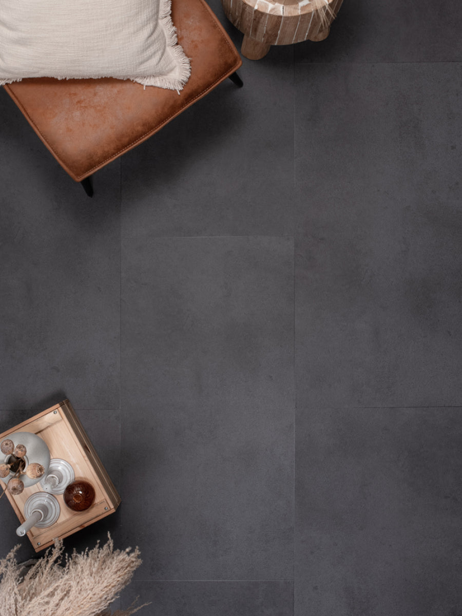 Floer Tegel Betonlook Zwart Klik PVC